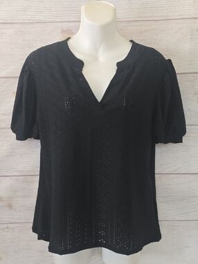 Black Eyelet V‑Neck Puff Sleeve Top Sz Large